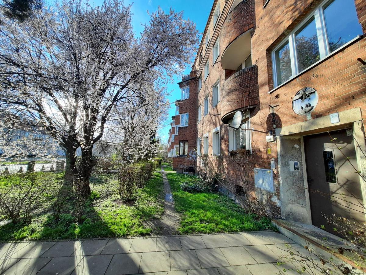 Kawalerka Hallera Wrocław Dış mekan fotoğraf
