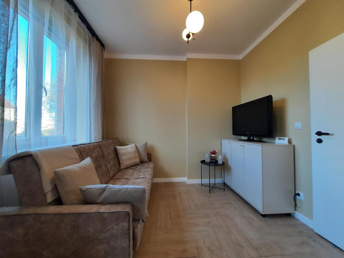 Kawalerka Hallera Wrocław Dış mekan fotoğraf